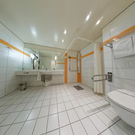 Von Euch فندق مبن