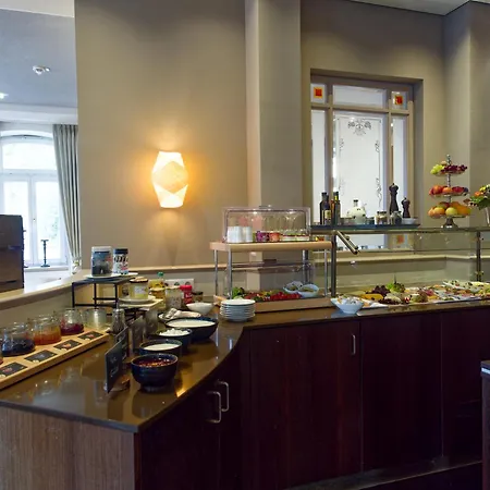 فندق Von Euch 3*