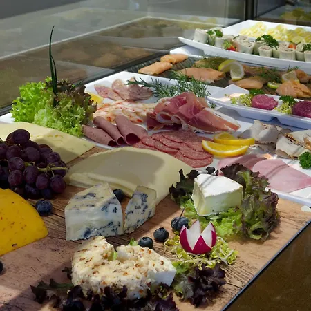 فندق Von Euch مبن