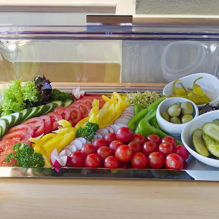 فندق Von Euch 3*