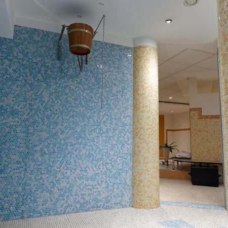 Von Euch فندق 3*